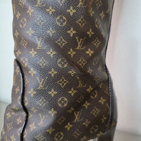 AUTH Louis Vuitton Idole Monogram Canvas and Patent Leather Knee-Length Boots - Picture 13 of 16